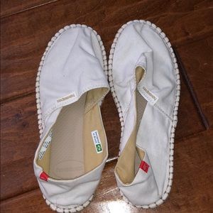 Havaianas sandals size 6.5 fits like 7.5